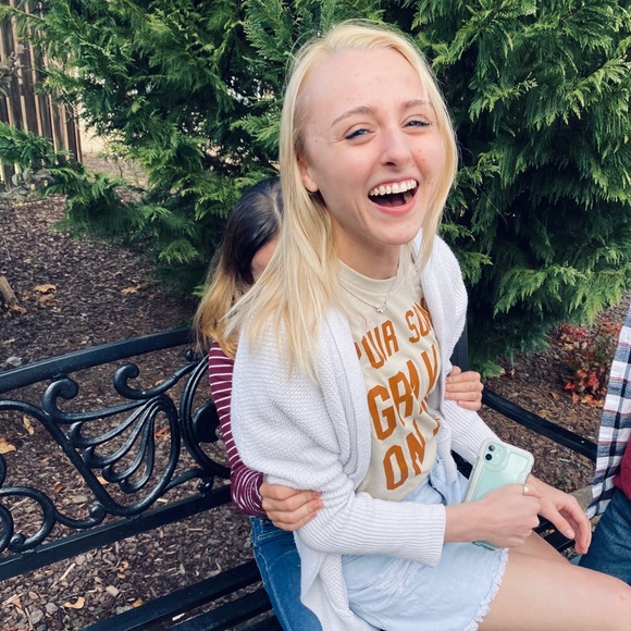 Meet your Posher, Morgan - Picture 2 of 8